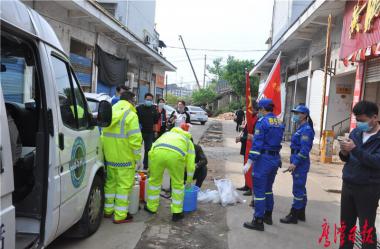 “防疫有我 爱卫同行”爱国卫生运动进社区志愿服务活动在我市举行
