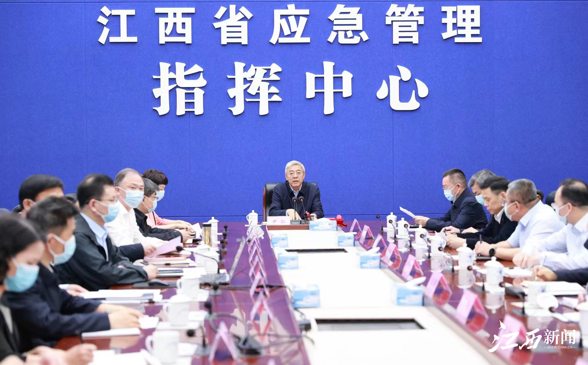 尹弘：坚持人民至上、生命至上，以“时时放心不下”的责任感抓好防汛工作