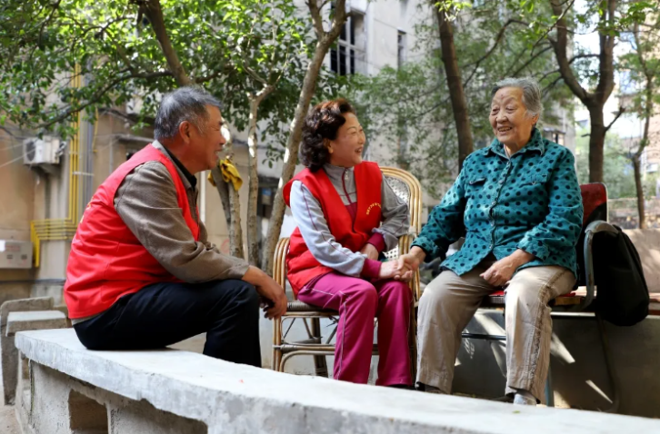 一叩一问!“敲门嫂”敲开“幸福门”