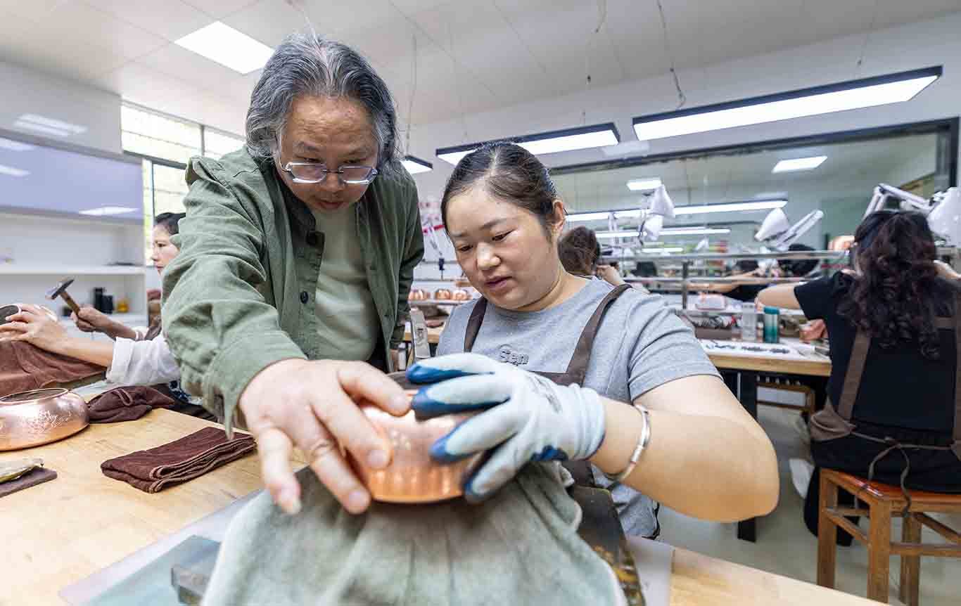 省媒看鹰潭丨1.2毫米间錾刻大千世界